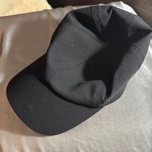 Lululemon Black Baseball Cap size small